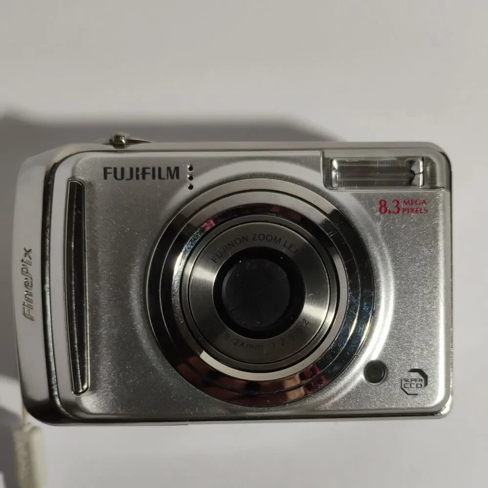 FUJIFILM FinePix A800 8.3MP Digital Camera AA Battery Compatible Excellent
